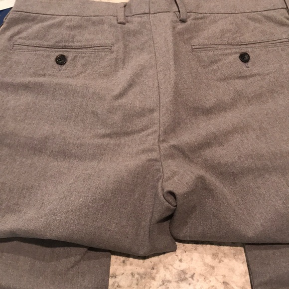 Old Navy Men’s Signature Slim Dress Pant - Picture 4 of 4